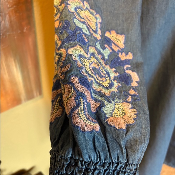 Romeo & Juliet Embroidered Bohemian Dress - Picture 4 of 10